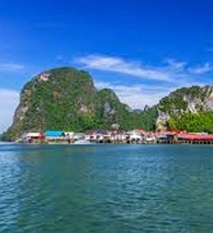 Phang Nga bay Ko Panyi Phang Nga bay Ko Panyi